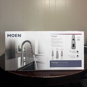 Moen Haelyn 87627EISRS ColorCue Pull-Down Kitchen Faucet Open Box